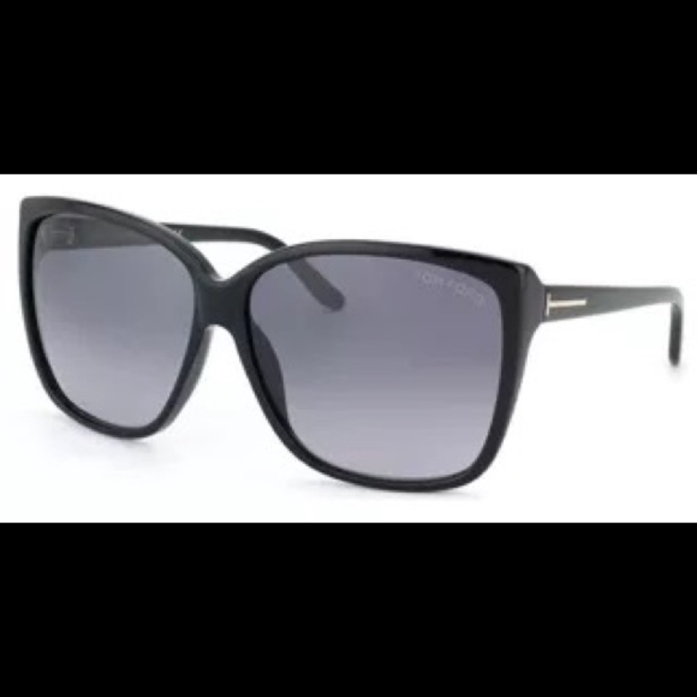 Tom Ford FT0228 Lydia 01B
*comes with original packaging